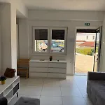 Edwina Apartment *